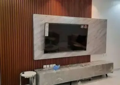معلم محترف لديكورات بديل الخشب في الماليه مالك عبدالله