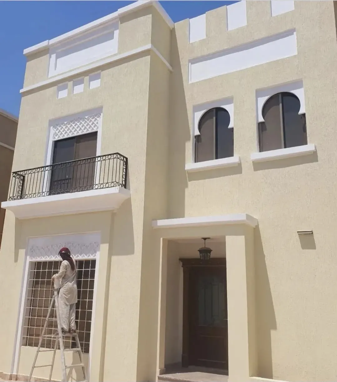 معلم دهانات بروفايل خارجي في حي العقيق بالرياض