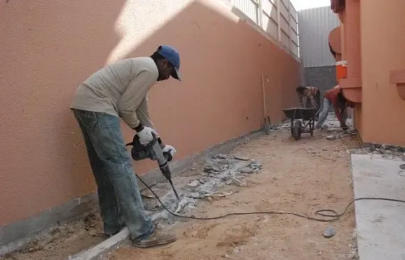 مقاولون لترميم مباني في الرياض حي طويق والدرعية 