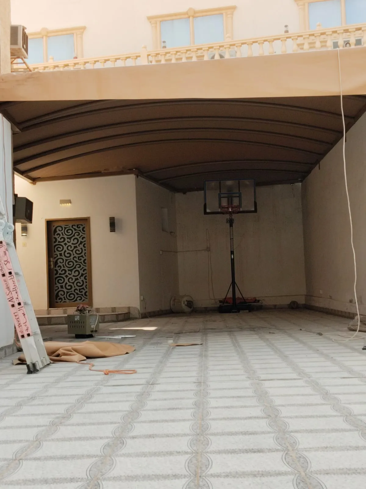 اشكال وتركيب مظلات حديثة ل2026 في الرياض