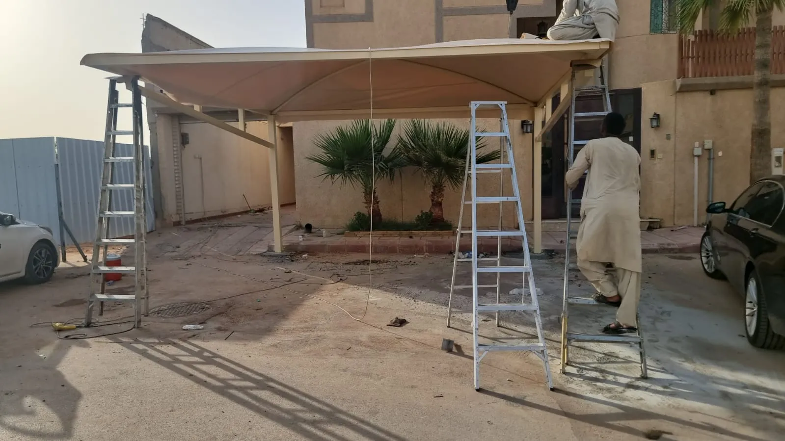 اشكال وتركيب مظلات حديثة ل2026 في الرياض