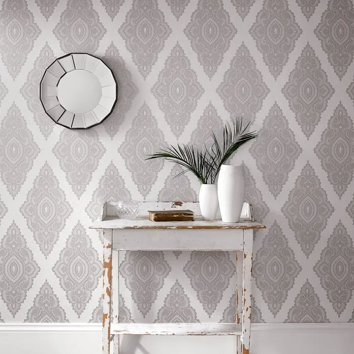 معلم تركيب ورق حائط بخبرة أكثر من 10 سنوات حي الملك فهد 