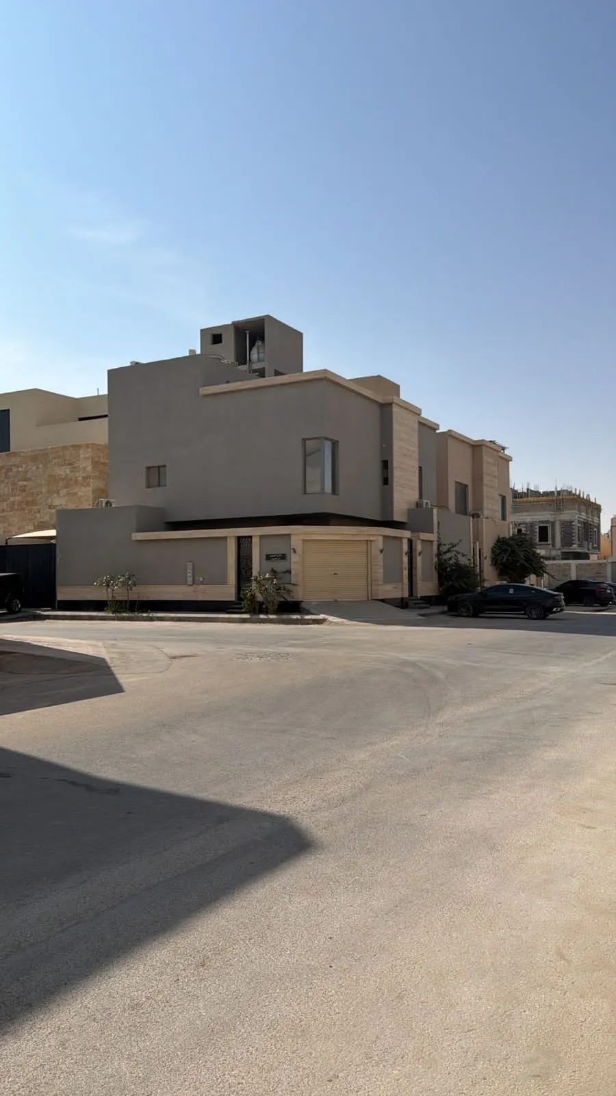 مقاول  ديكورات الجدران متخصص بالمباني والفلل حي النخيل