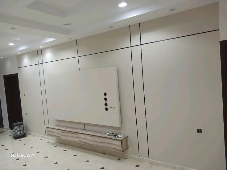 معلم دهانات وديكورات فوم وبديل الشيبورد ودواليب حي الروضة