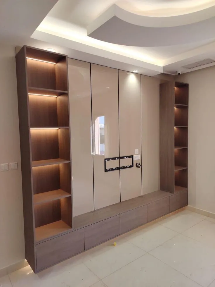 معلم دهانات وديكورات فوم وبديل الشيبورد ودواليب حي الروضة