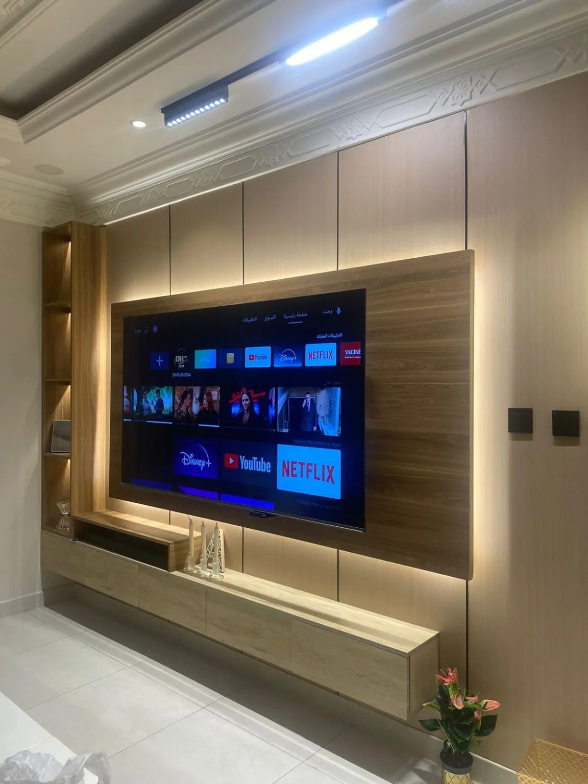 معلم دهانات وديكورات فوم وبديل الشيبورد ودواليب حي الروضة