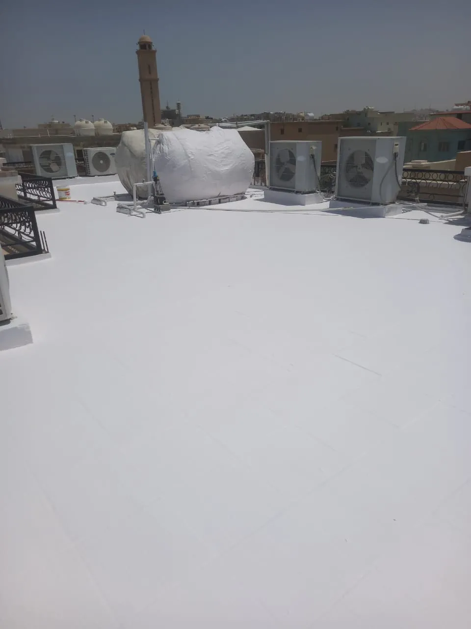 معلم دهانات وعوازل ممتاز في حي الملك فهد وحي الملك فيصل 