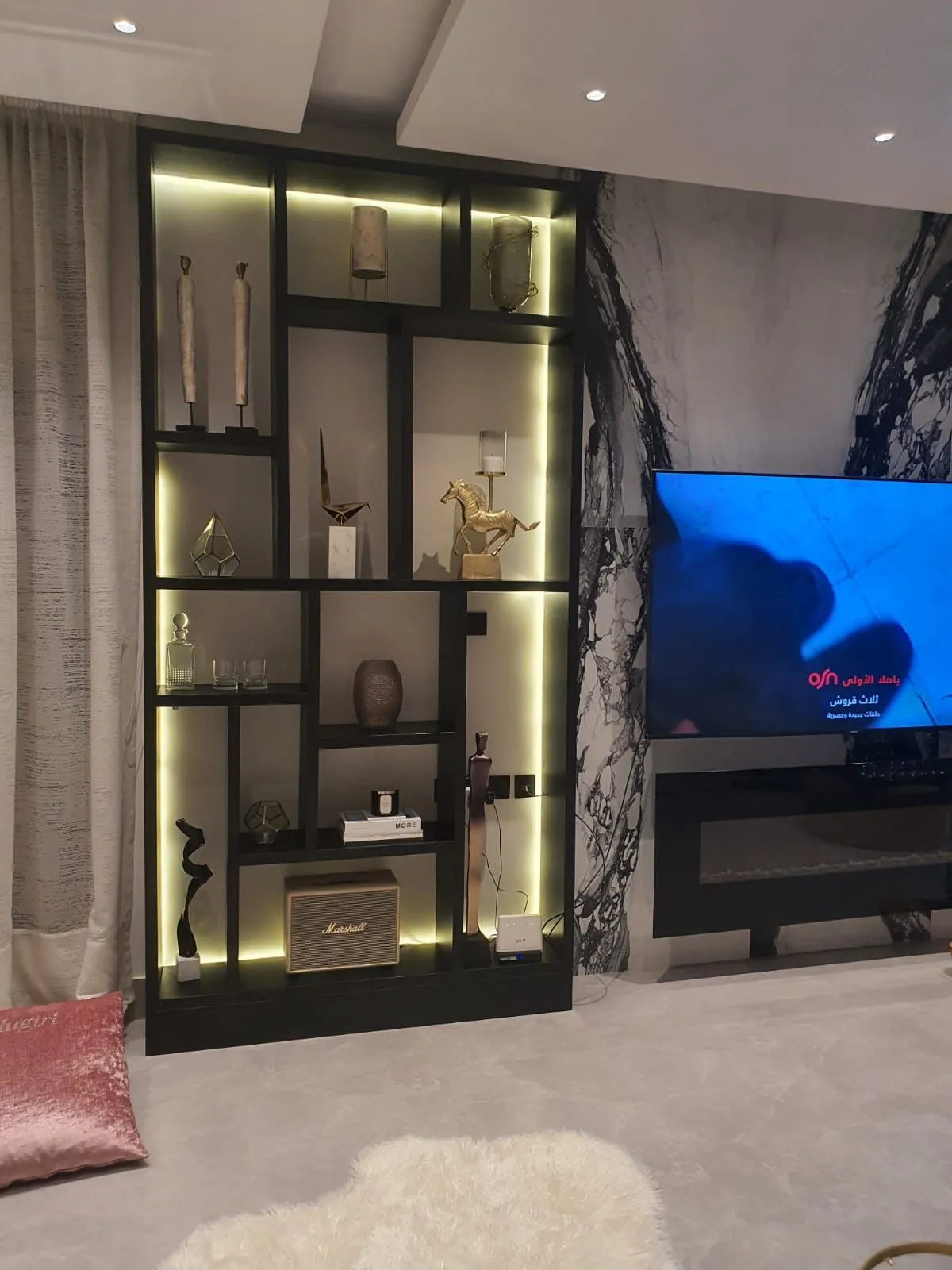 أفضل معلم ديكورات دواليب وجدران بحي العارض:تصاميم مودرن 2026