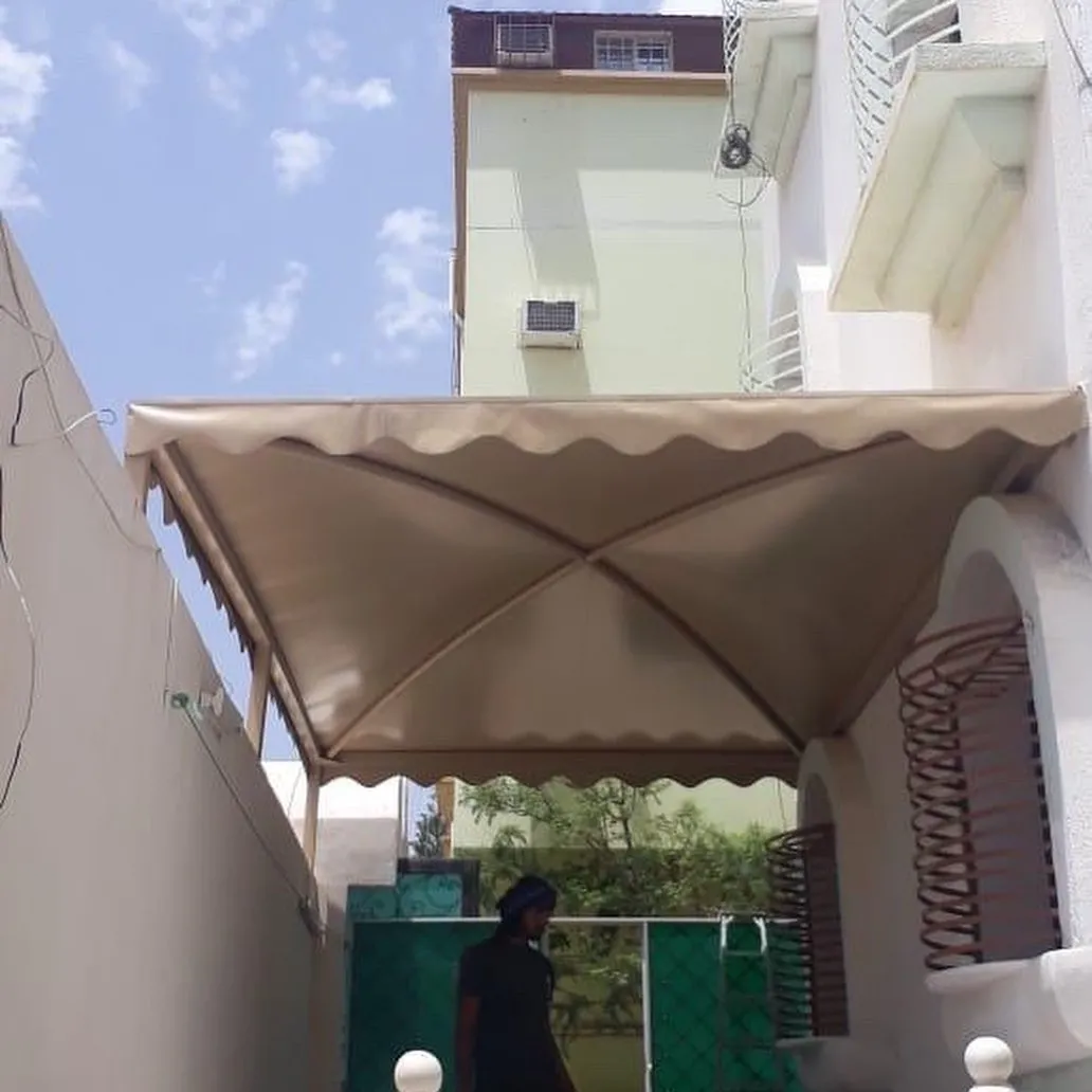 اصلاح مظلات كراج مقوسة بتثبيت آمن في حي النرجس والياسمين بشمال الرياض 