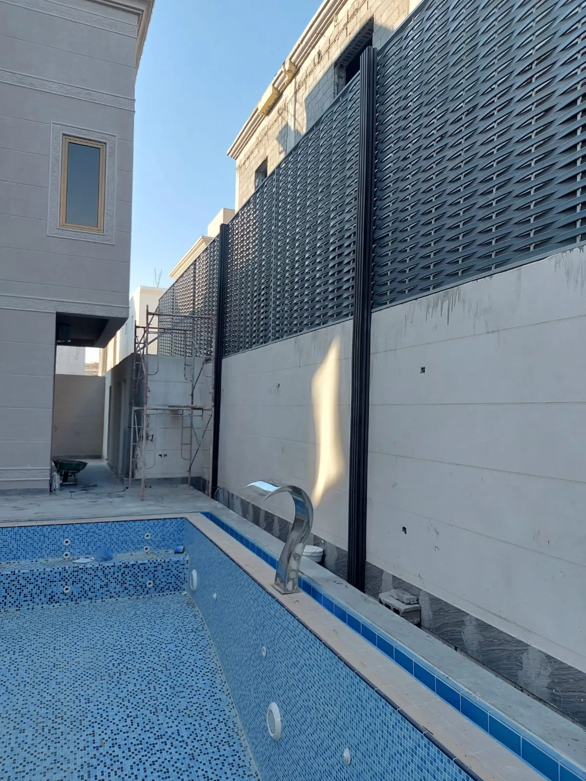 سواتر حديد في حي العارض بأسعار مخفضه وبتصاميم حسب الطلب