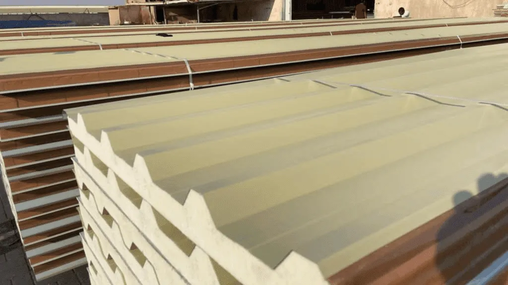 ملاحق ساندوتش بانل بحي العارض ليل الشامل للتكلفة، المميزات