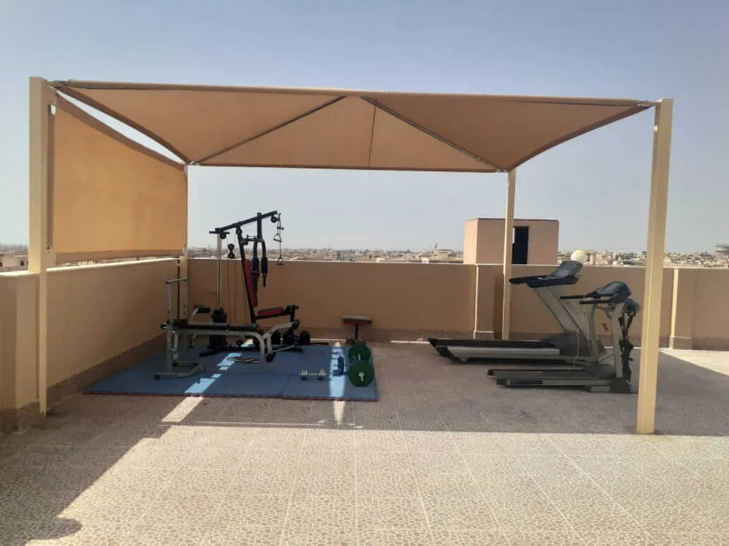 أفضل أنواع مظلات حدائق ومسابح بشمال الرياض:دليل شامل للأسعار