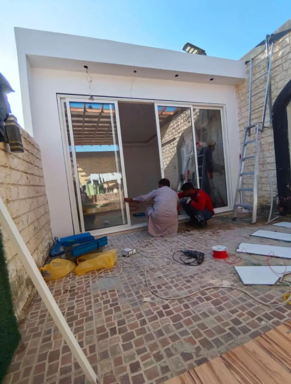 مجالس زجاجية وملاحق خارجيه فخمة بشمال الرياض:تصاميم عصرية 